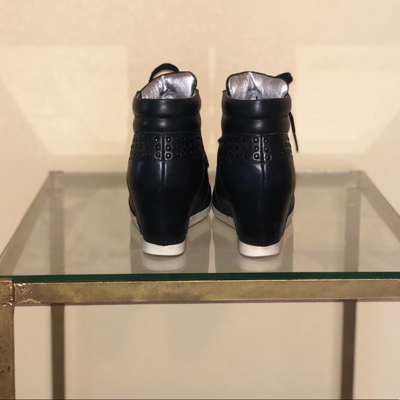 Koolaburra Booties Lace up Kenny Leather Size 7 - Picture 3 of 6